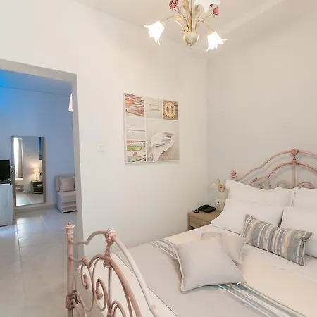12 Olympian Gods Hotel