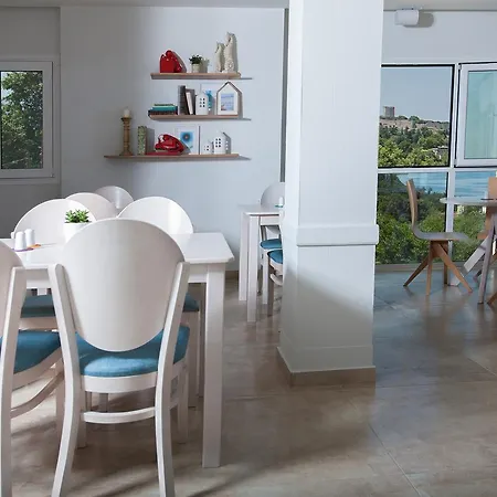 12 Olympian Gods 3* بلاتامونيس