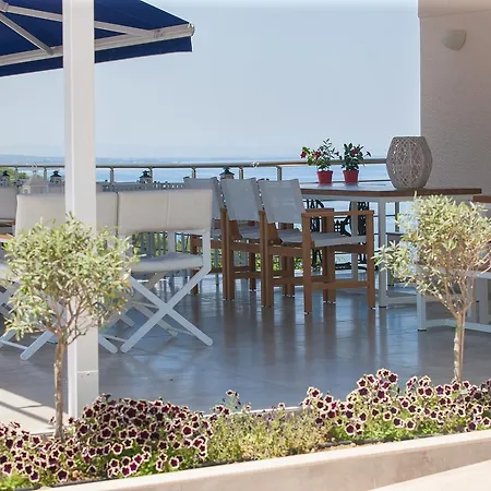 12 Olympian Gods ホテル