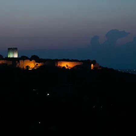 12 Olympian Gods فندق بلاتامونيس