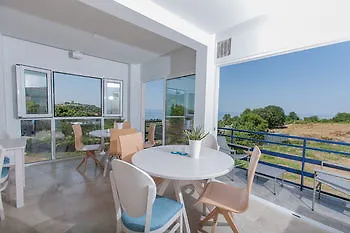 12 Olympian Gods Отель Платамонас