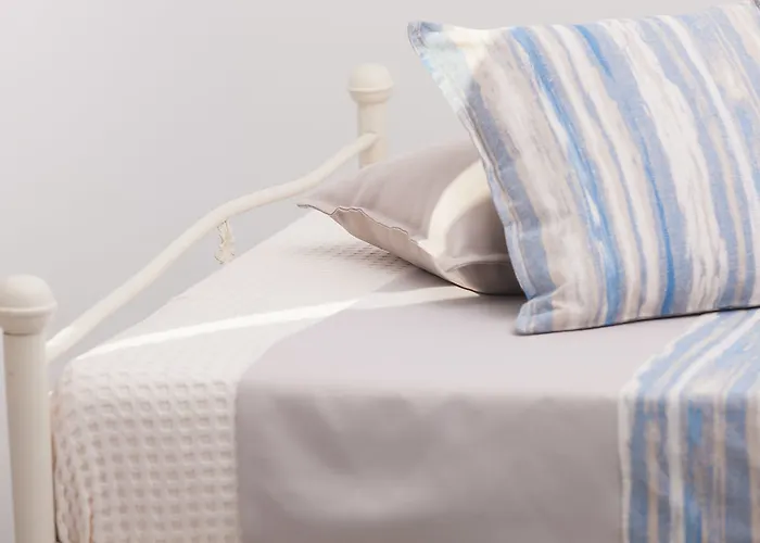 12 Olympian Gods Отель 3*