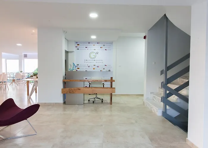 12 Olympian Gods Отель Платамонас